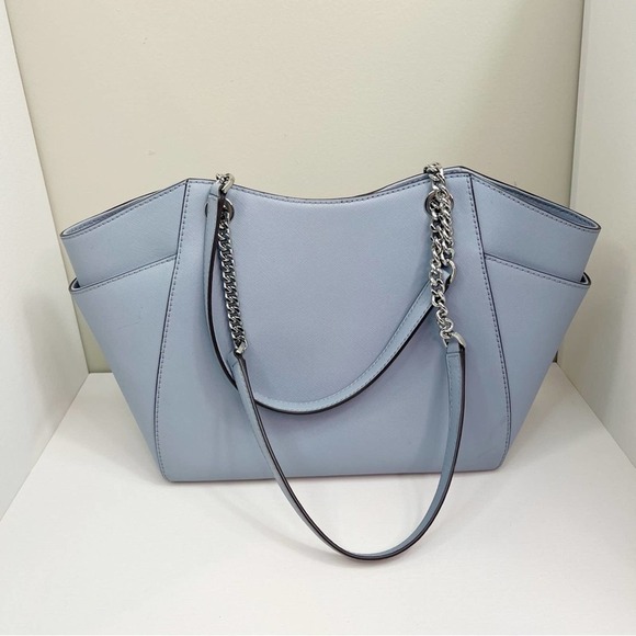 Michael Kors Jet Set Large
Saffiano Leather Shoulder Tote
Bag Light Blue color - Picture 2 of 9